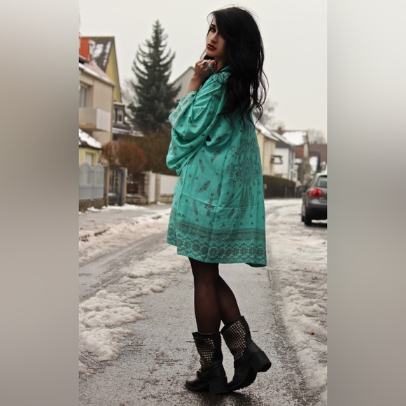 Spell & the Gypsy Collective Skull Tribe Kimono Turquoise - RARE Spell Designs - Picture 5 of 13